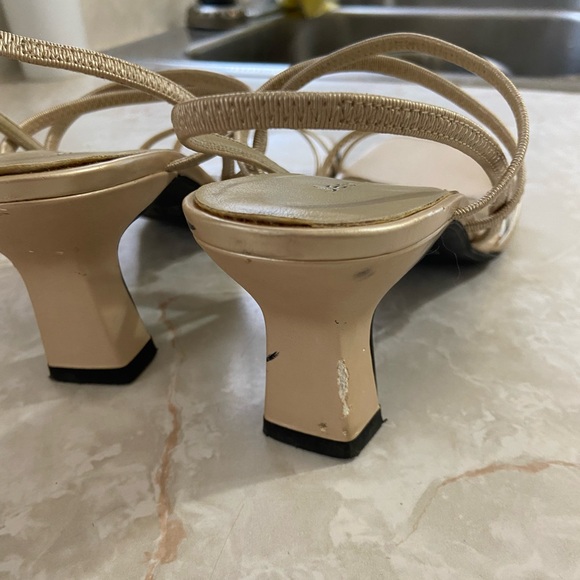 Vintage Women's Gold Strappy Sandals - Picture 6 of 7